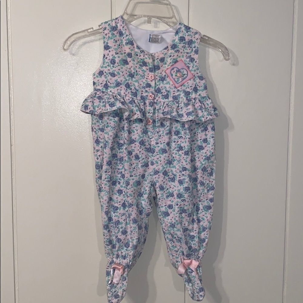 ‎Vtg  floral corduroy footie onesie romper
